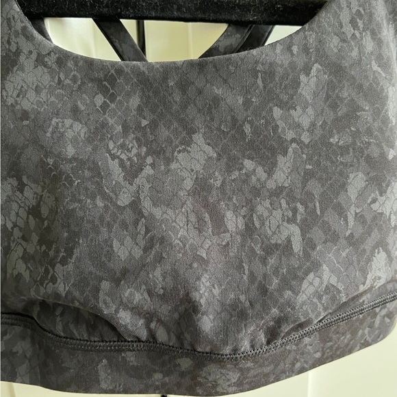 Lululemon Sports Bra, Size 4 - Picture 2 of 4